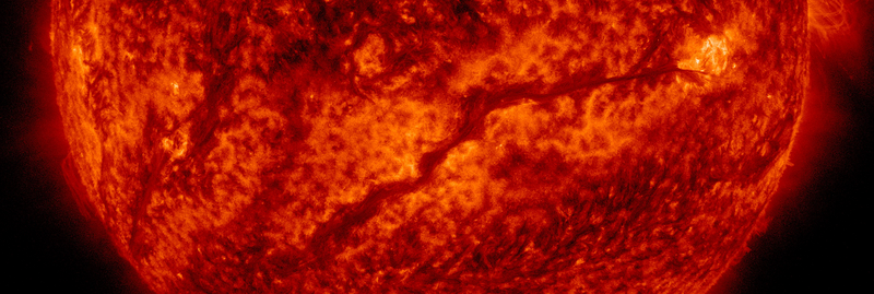 Illustration for article titled NASA Spots A Huge Gash Across The Surface Of The Sun